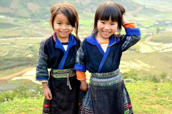 Sapa – Bac Ha 03 Days 04 Nights by train